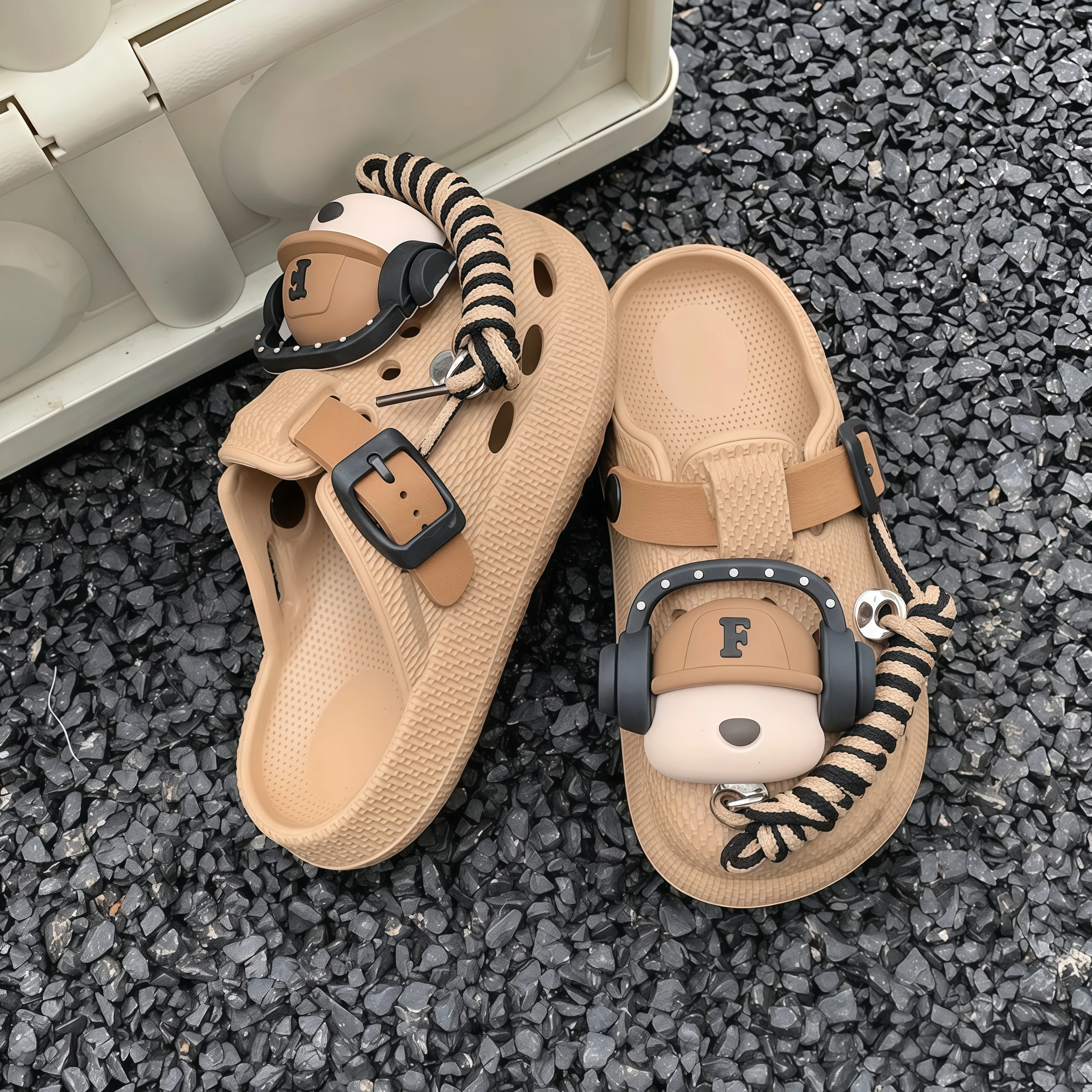 New Cute Dog-Shaped Children's Slippers, Breathable Soft-Soled Thick-Soled Outdoor Clogs, Summer Children's Shoes, Versatile Cool Slippers