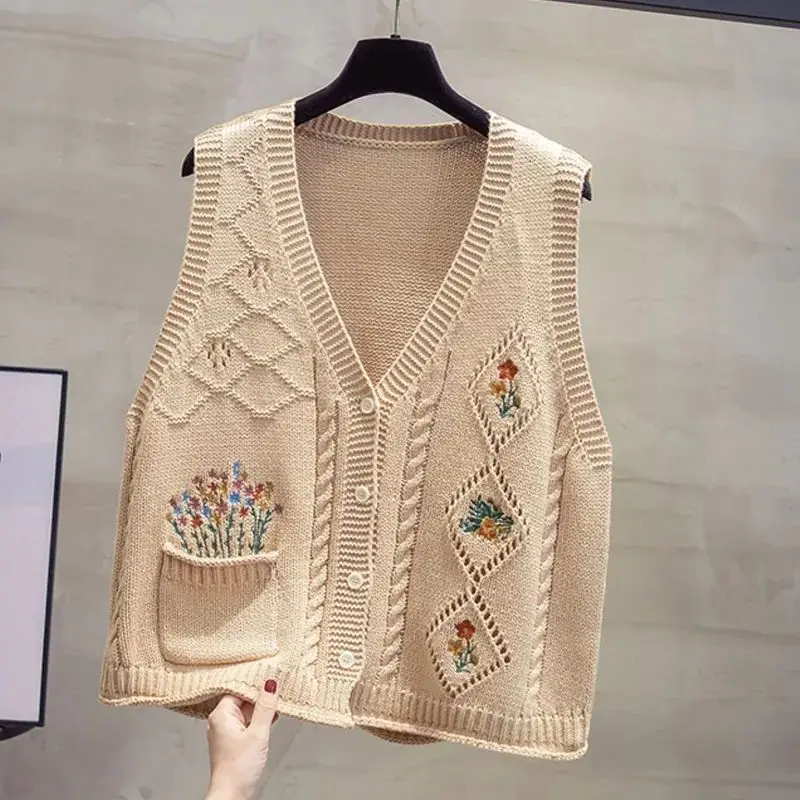 Retro Knit Vest Women's Embroidery V-neck Single-breasted Coat Sleeveless Top Design High-quality Knit Wool Sweater Jacket Trend