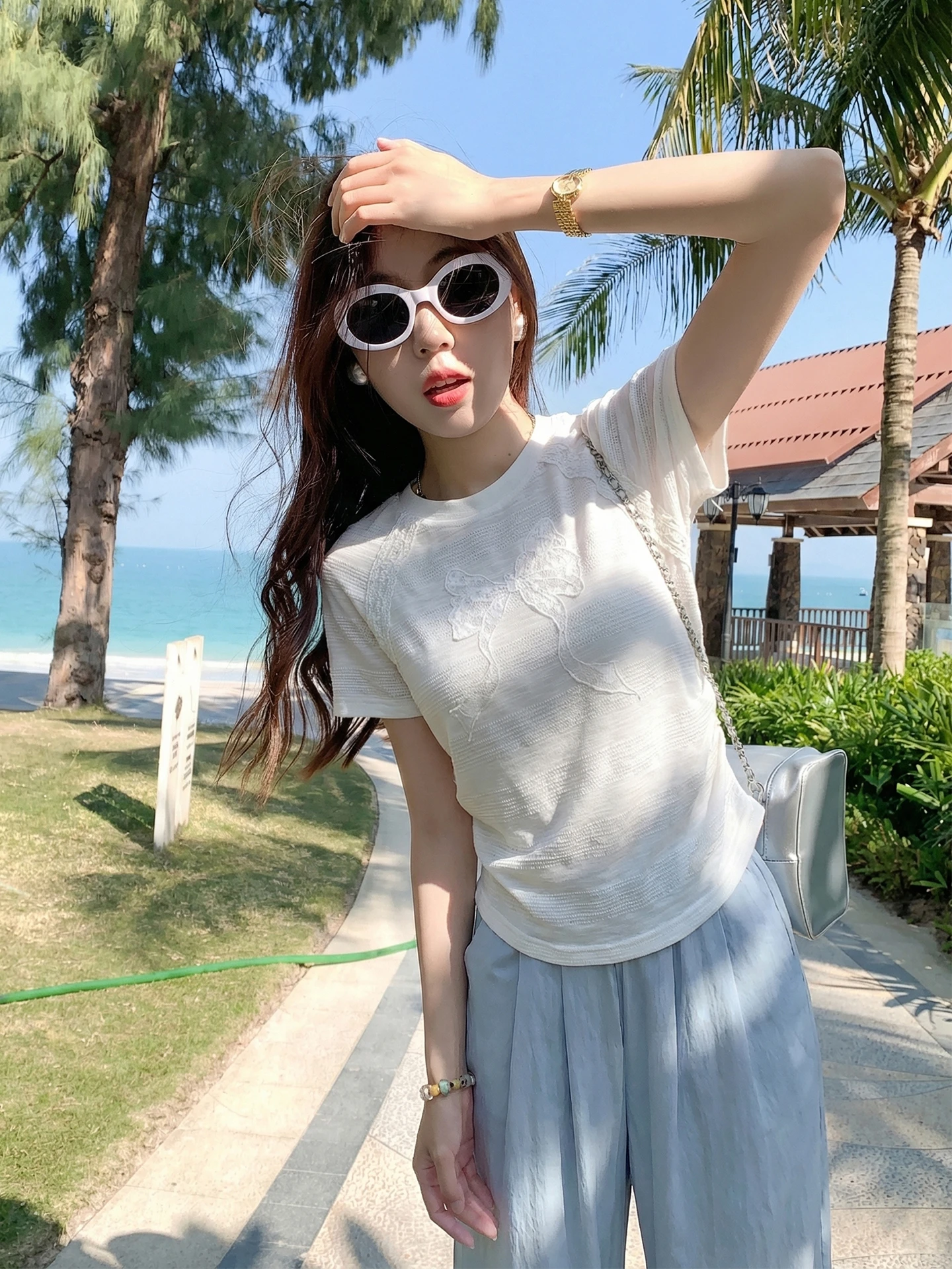 

Zeng Xiao Salt Korean Style Embroidered Short Sleeve T-Shirt Women's Summer Slim Fit Short Shoulder Top Knot Design