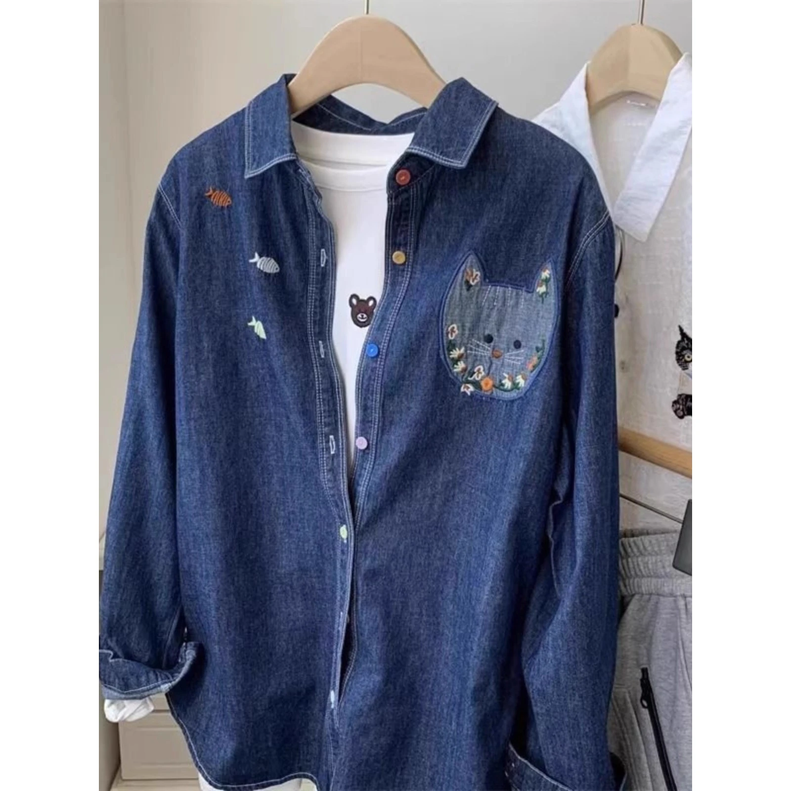 

Мужская джинсовая рубашка свободного кроя с вышивкой, модная повседневная верхняя одежда с длинным рукавом, осенне-зимняя, больших размеров, в американском стиле