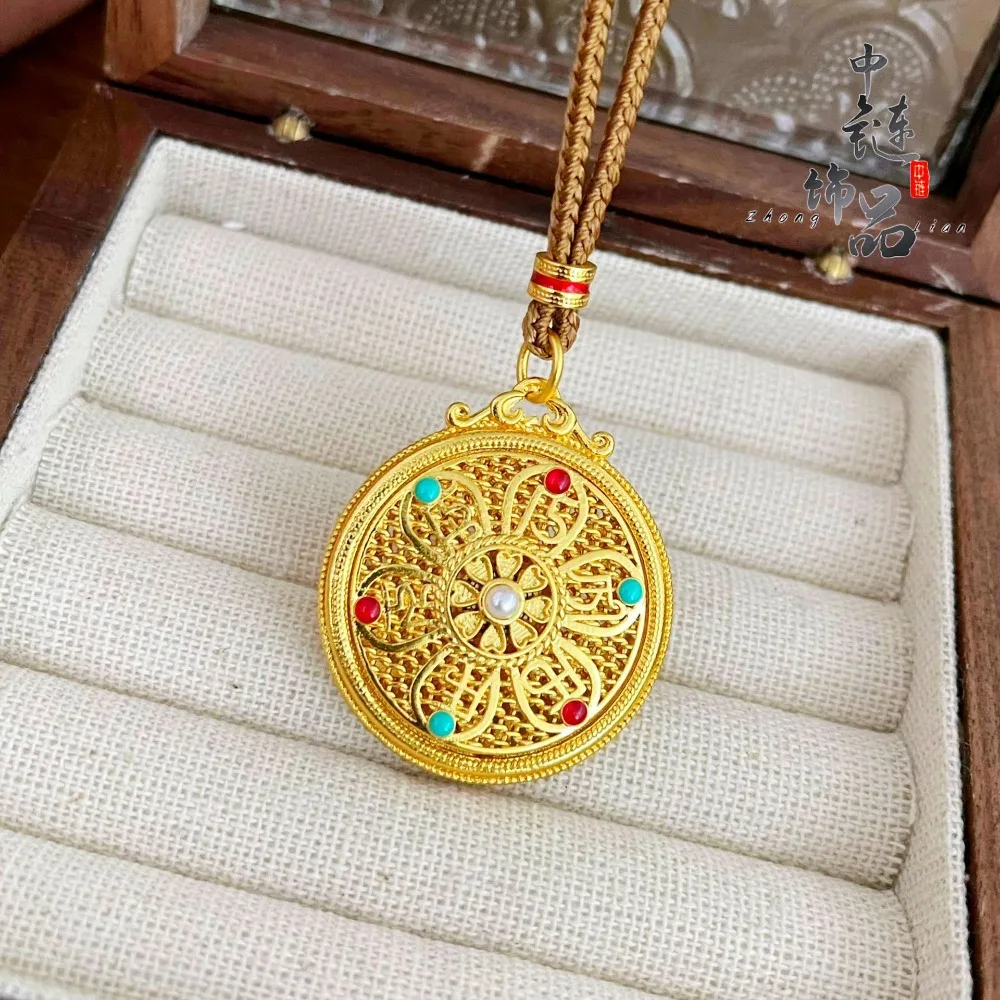 Micro set with rotating six word compass pendant compass 9999gold