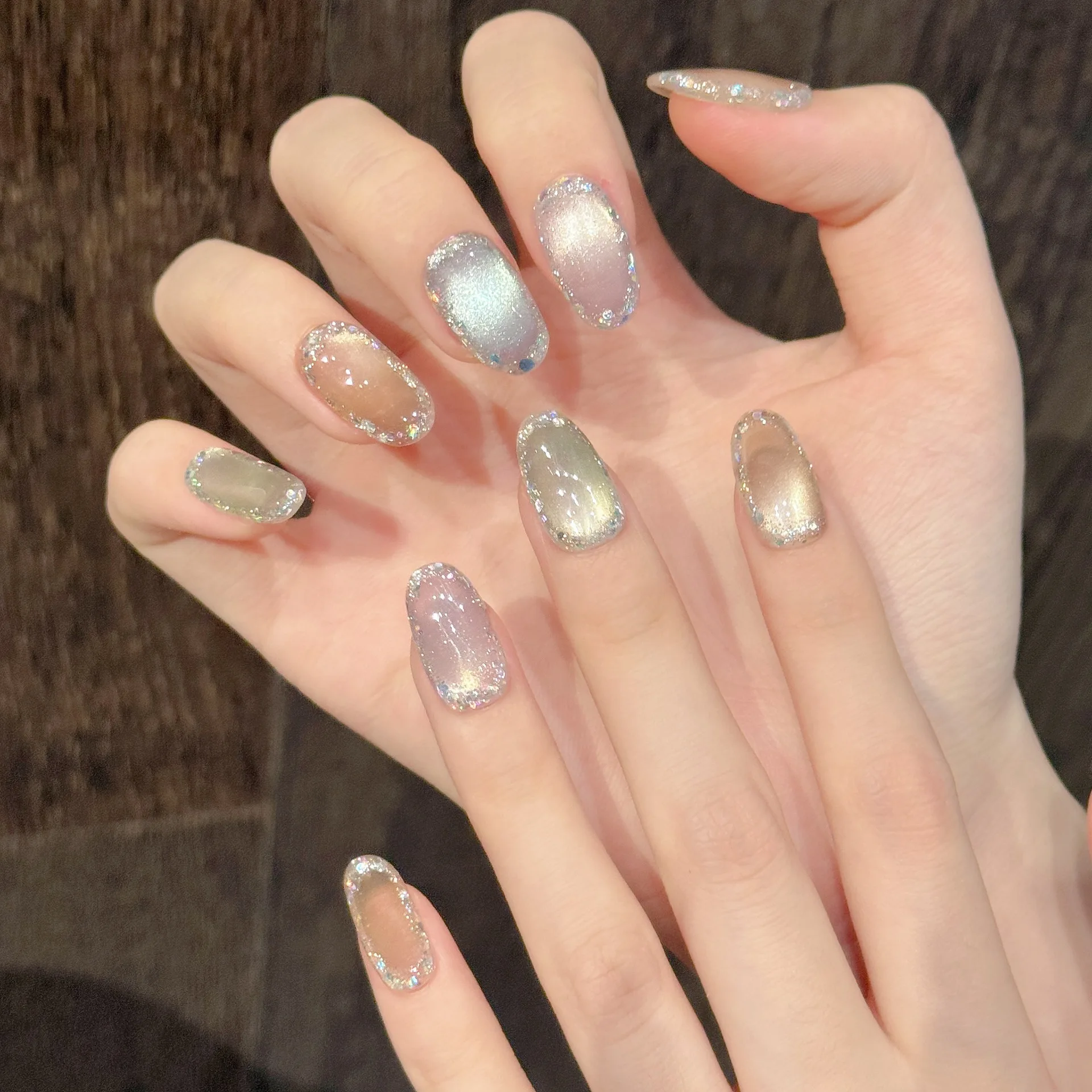 10pcs Colorful Handmade False Nails Art Wearable Glitter Cat's Eye Press on Nails Tips Sequin Design Mid-length Oval Fake Nail