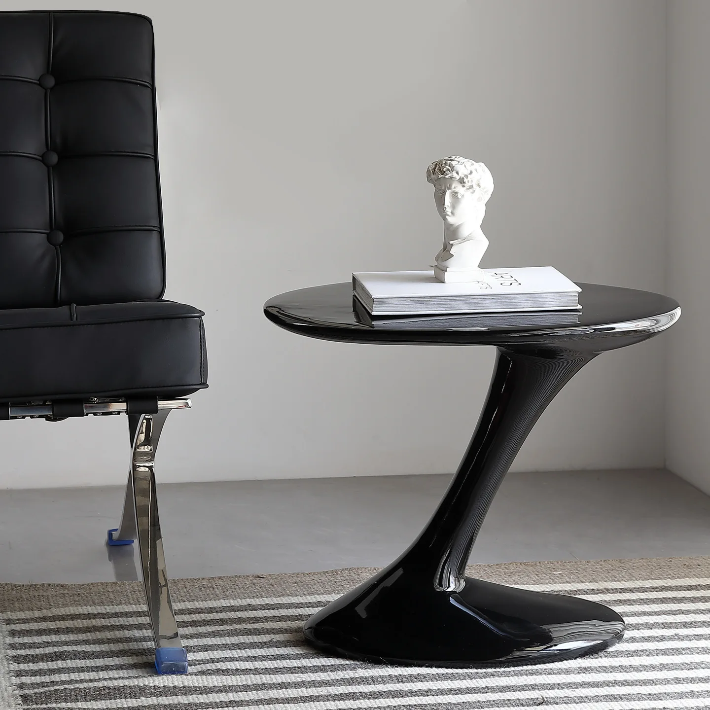 Nordic sofa edge corner table, living room small round table modern mobile small coffee table simple Internet celebrity bedroom