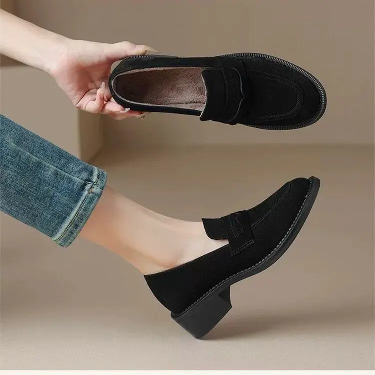 Retro Loafers Women's Soft Leather Matte Finish mid Heel Chunky Heel Single Shoes Large Size 42 Bean Bean Shoes Fashionable U...