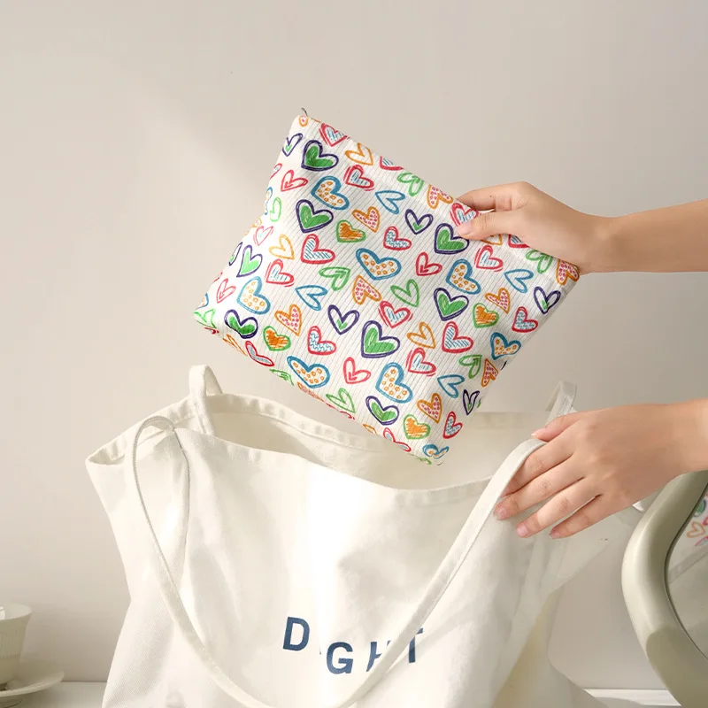Corduroy Heart Pattern Makeup Bag Lightweight Zipper Lined Multi Functional Cosmetic Pouch for Toiletrie Accessories Storage Bag