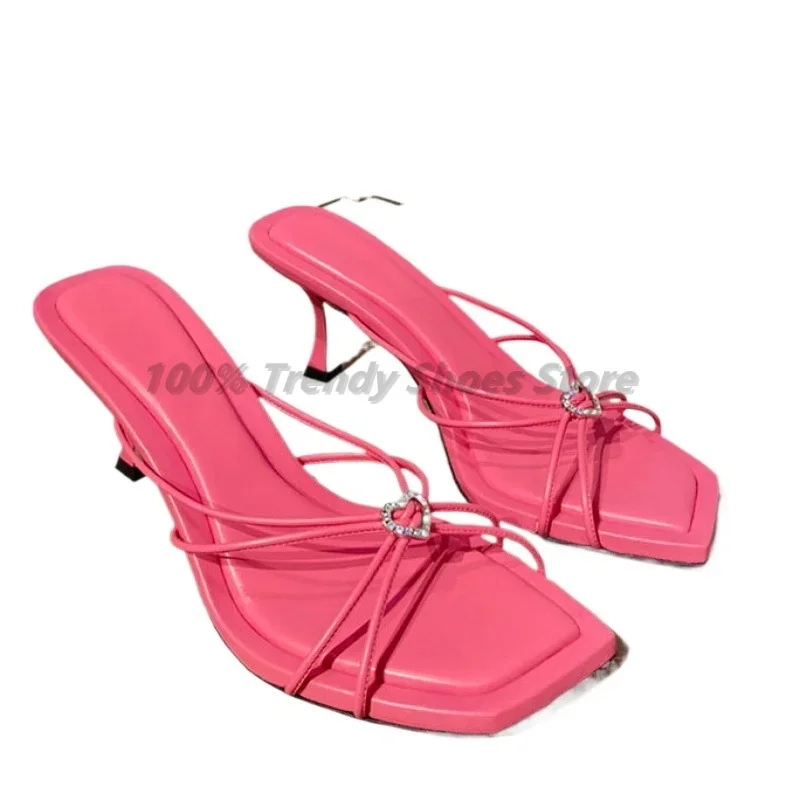 سوبر الخالد المياه الماس الحب النعال بارد الصيف نمط جديد في الهواء الطلق حزام يرتدي الربيع رئيس مربع الكعب العالي للنساء