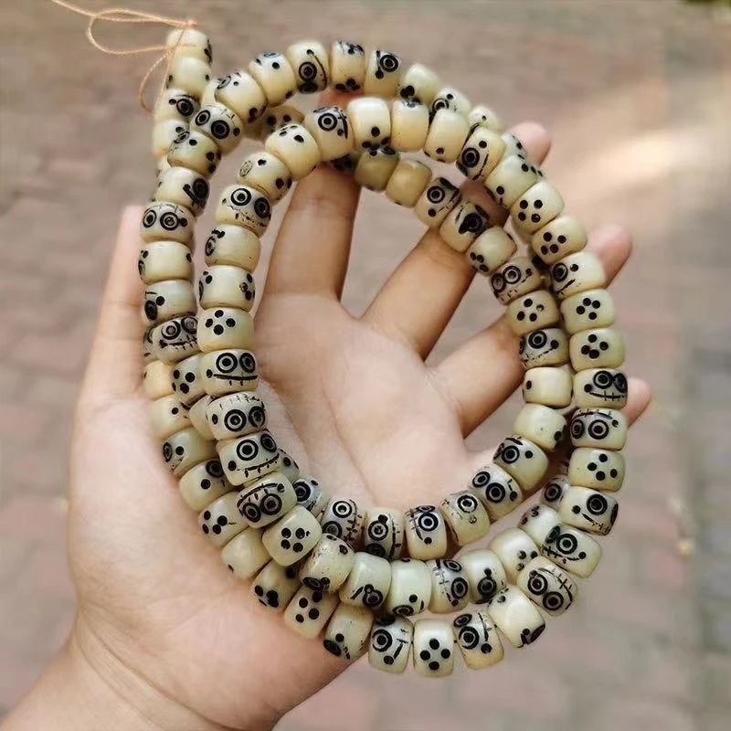 

Браслет-чётки из агата в форме черепа из кости яка, 108 бусин, с маслянистым блеском, буддийские молитвенные бусы, длинный шнурок-подвеска.