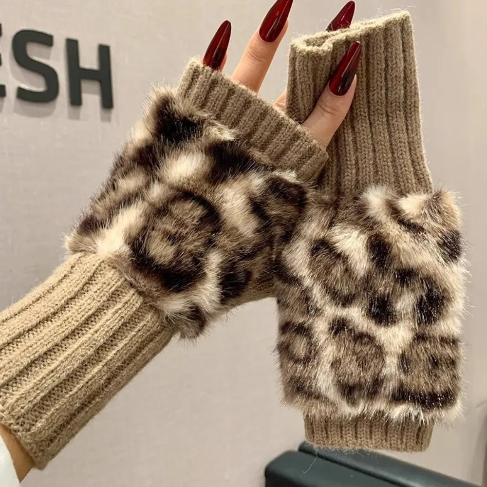 New Warm Fingerless Gloves Soft Knit Half-Finger Gloves Short Style Faux Fur Leopard Print Gloves Winter