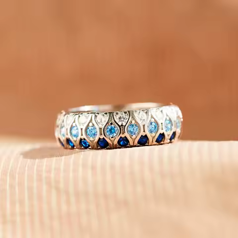 Huitan Stylish Bright Blue Zirconia Finger Ring Women Wedding Jewelry Fashion Lady Chic Silver Color Accessories for Daily Life