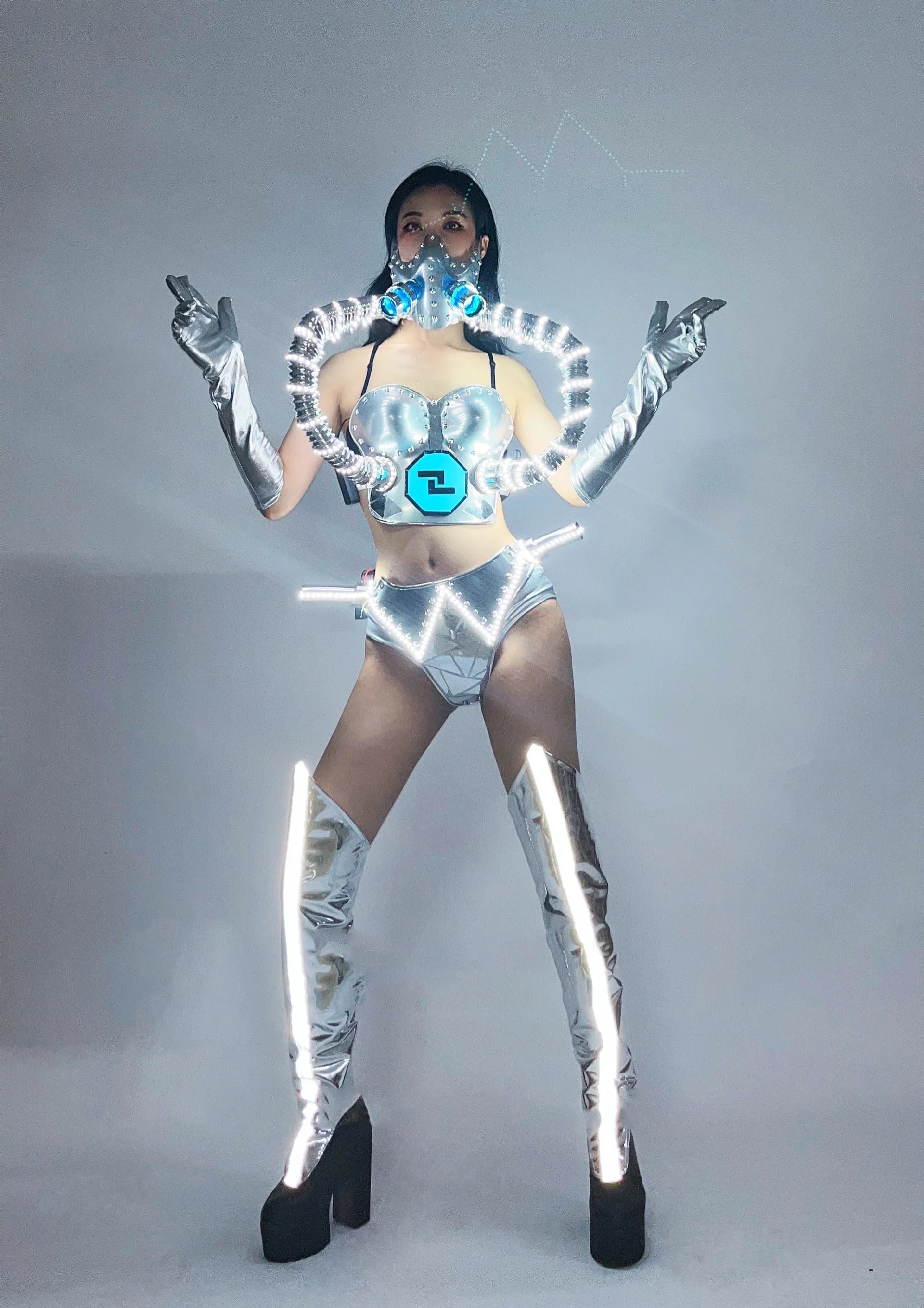 ชุดคอสเพลย์สำหรับงานเทศกาลดนตรีเรฟ ชุดเต้นโกโก้บนเวทีไนท์คลับล้ำสมัยพร้อมเทคโนโลยีไฟ LED