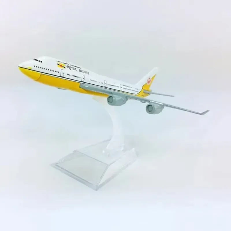 Avião fundido modelo b747 royal brunei companhias aéreas avião 16cm liga de metal 1:400 escala avião modelo brinquedo para crianças brinquedos