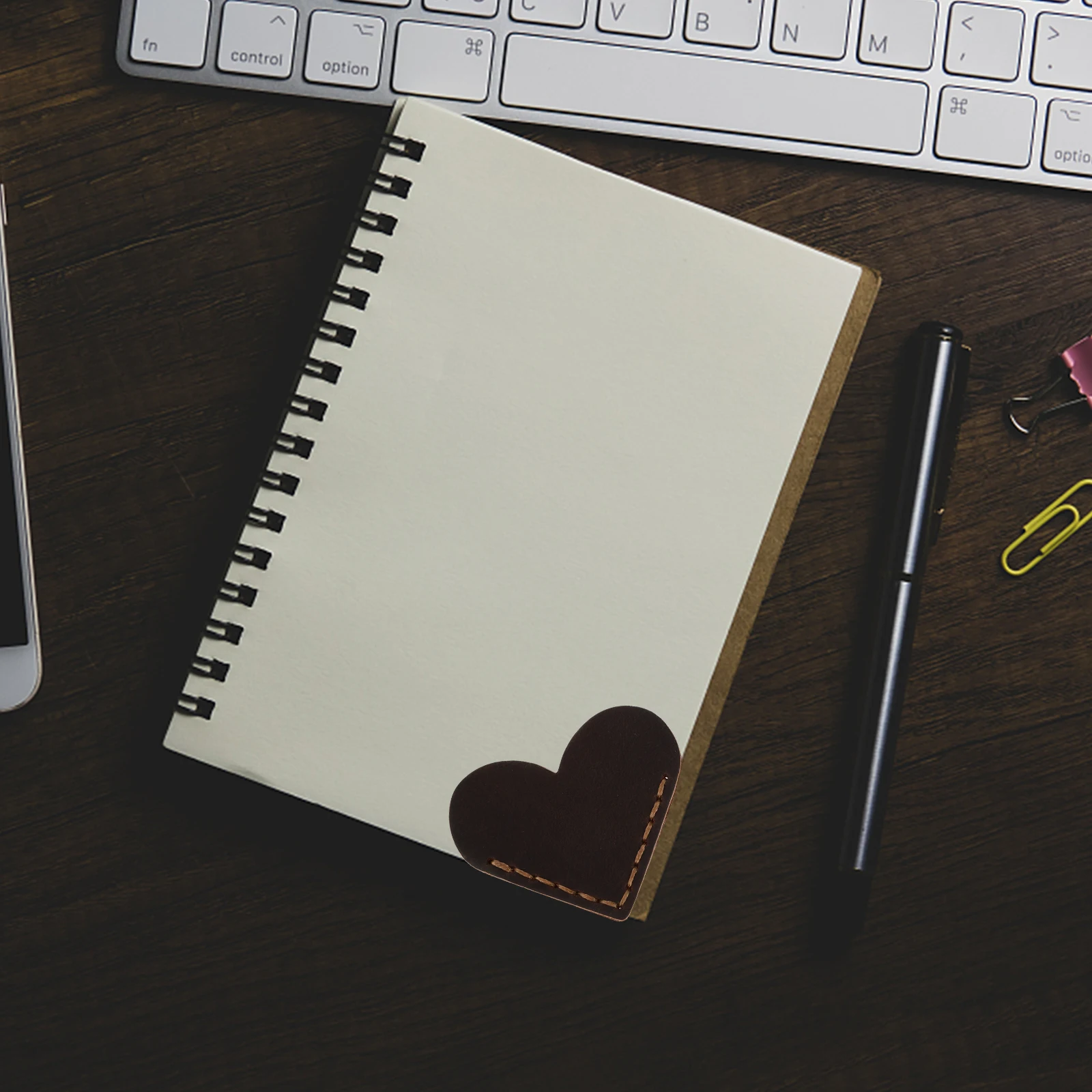

Heart Shaped Bookmarks Corner Marker Retro Tag Brown Simple Page Protector Gifts Student Supplies