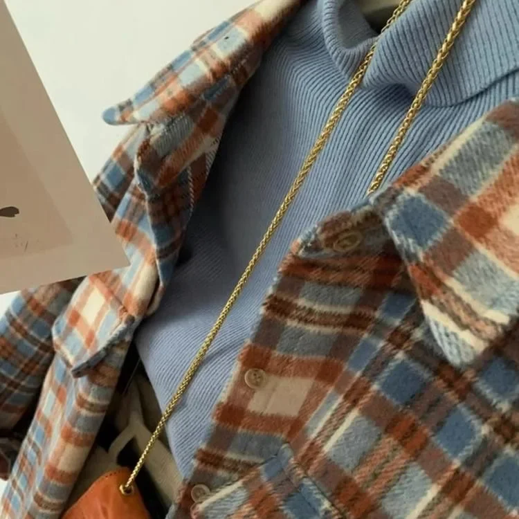 قميص صوفي منقوش داخلي منقوش عتيق للنساء مع طية صدر السترة لخريف وشتاء 2025 نمط جديد نمط شبكة حجب الألوان