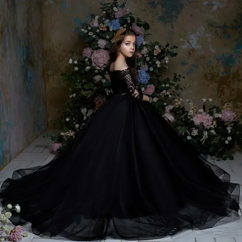 

Black Long Sleeve Flower Girl Dresses for Wedding Crystal Sash Beaded Lace Appliques Pageant Gowns For Girls Kids Formal Wear