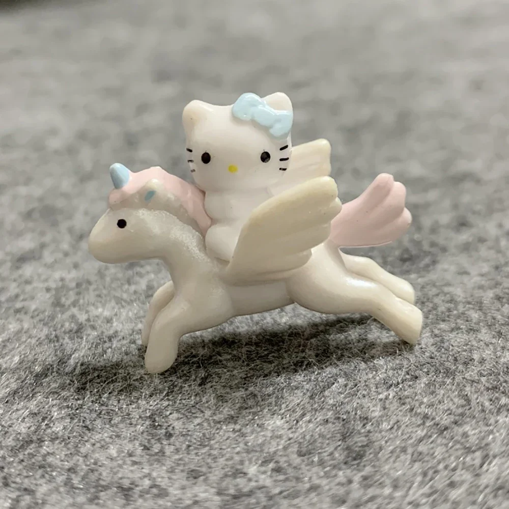 Sanrio Anime 3Cm Hello Kitty Angel Cat Figurka Lalka Kawaii Ciasto Pokój Dekoracyjna Dekoracja Świąteczna Zabawka Prezenty Dla Dziewczynek Dzieci