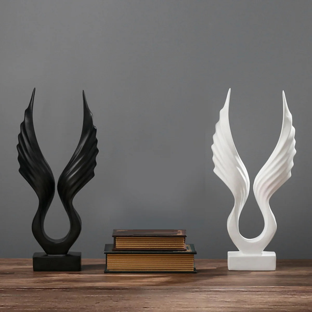 

1Pcs Angel Wing Design Resin Sculpture Elegant Tabletop Decor for Home Bar Cafe Shelves Car Interior White Living Space Ornament