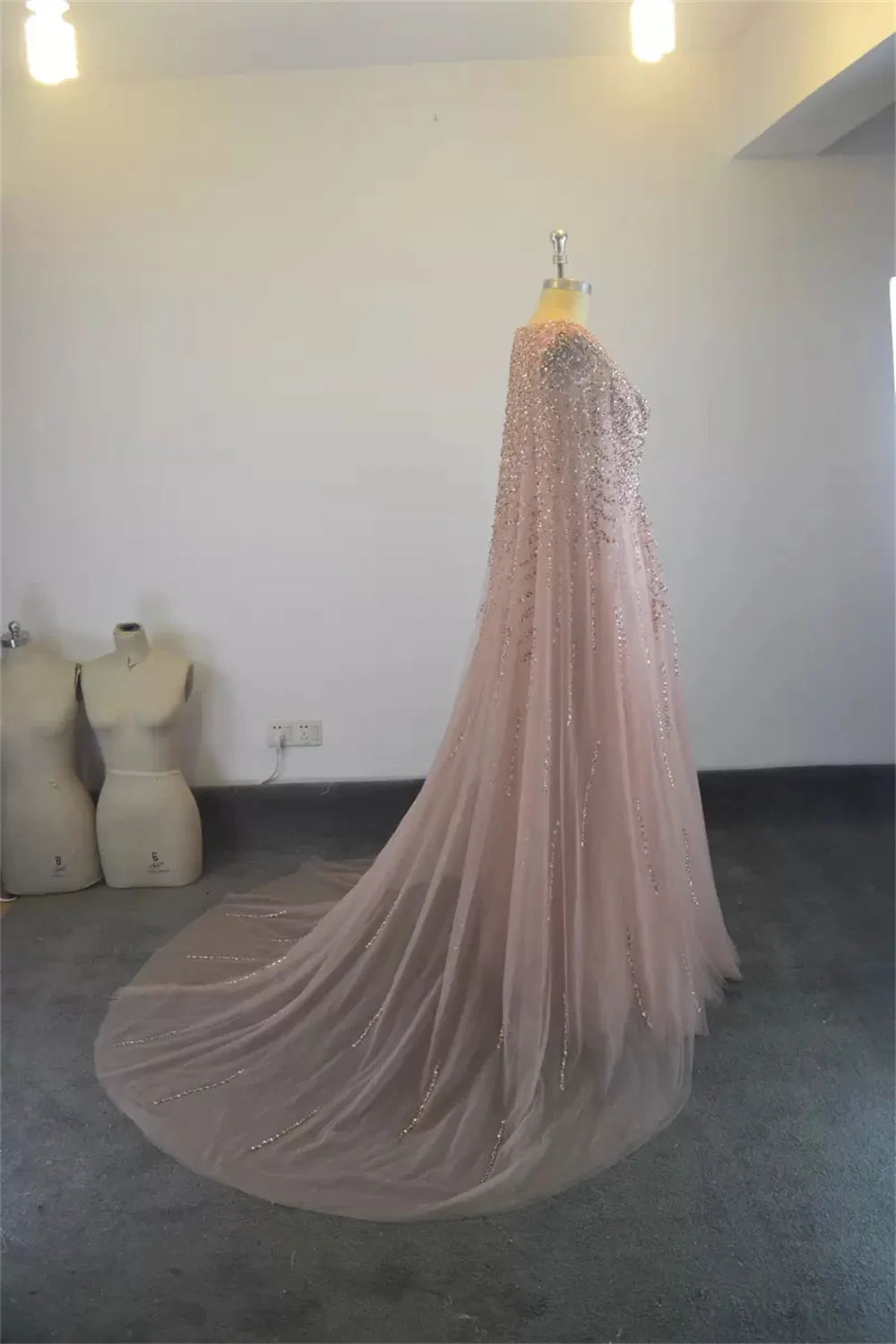 Vestidos formales musulmanes para fiesta de noche, vestidos de graduación, con apliques de cepillo, 2022 de longitud hasta el suelo, cuello redondo, sin mangas, chal hecho a medida