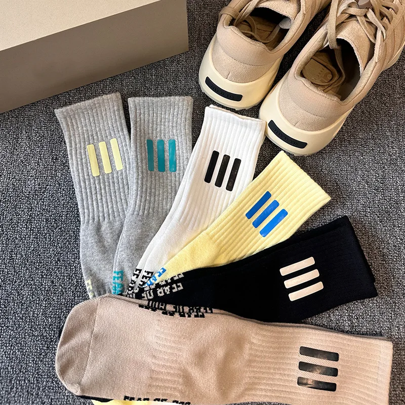 

Новые мужские носки с трехмерным силиконовым принтом, хлопковые спортивные носки в стиле хип-хоп, баскетбол, скейтборд, белый/черный, оптовая продажа, 3 пары/коробка