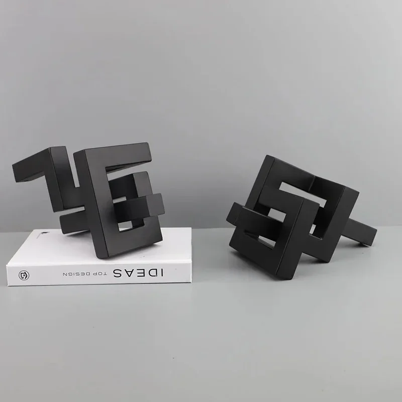 Black Geometric Metal Statue Abstract Artwork Desk Decoration Ornaments Modern Geometric Sculpture Room Aesthetics Decor