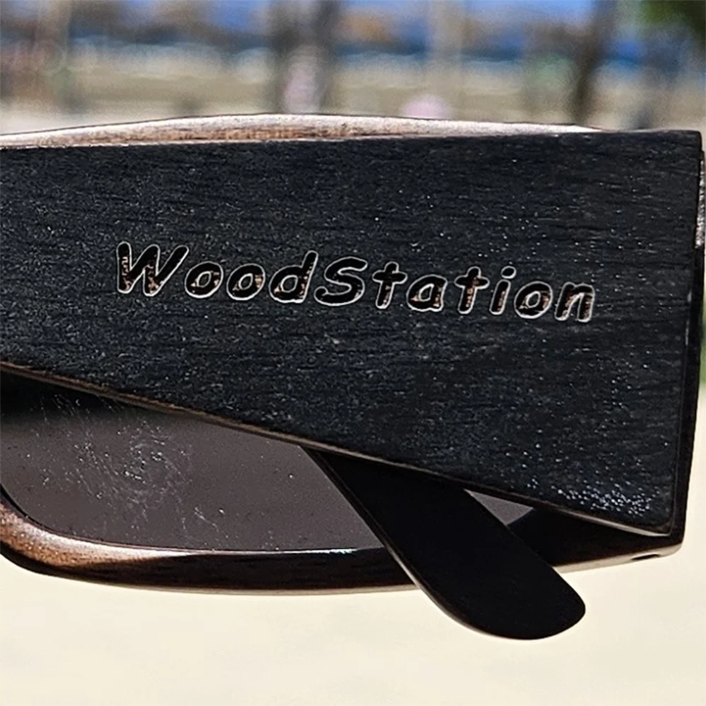 

Ссылка GM VIP WoodStation 8 пар солнцезащитных очков — ЛОГОТИП снаружи обеих футов, коробка