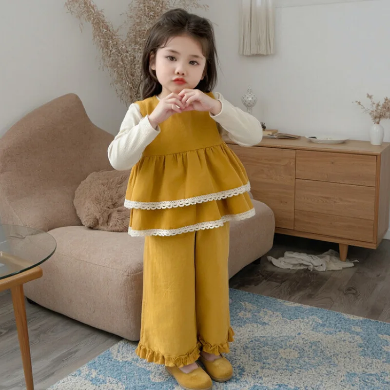 

Весенне-осенняя нижняя рубашка с длинными рукавами для девочек, состоящая из трех частей, новинка 2026, осень для маленьких девочек среднего и маленького возраста