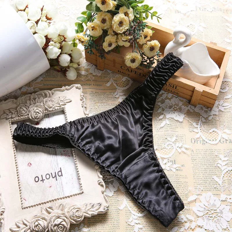 

Silk Sexy Female Panties Smooth Soft Comfortable Underwear Fashion Pure Color Thongs Breathabke Briefs Elastic Underpants