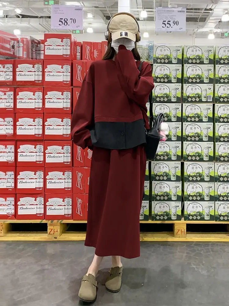 

Комплект из красного и цветного свитшота и юбки больших размеров для женщин: повседневный, удобный, модный комплект одежды больших размеров