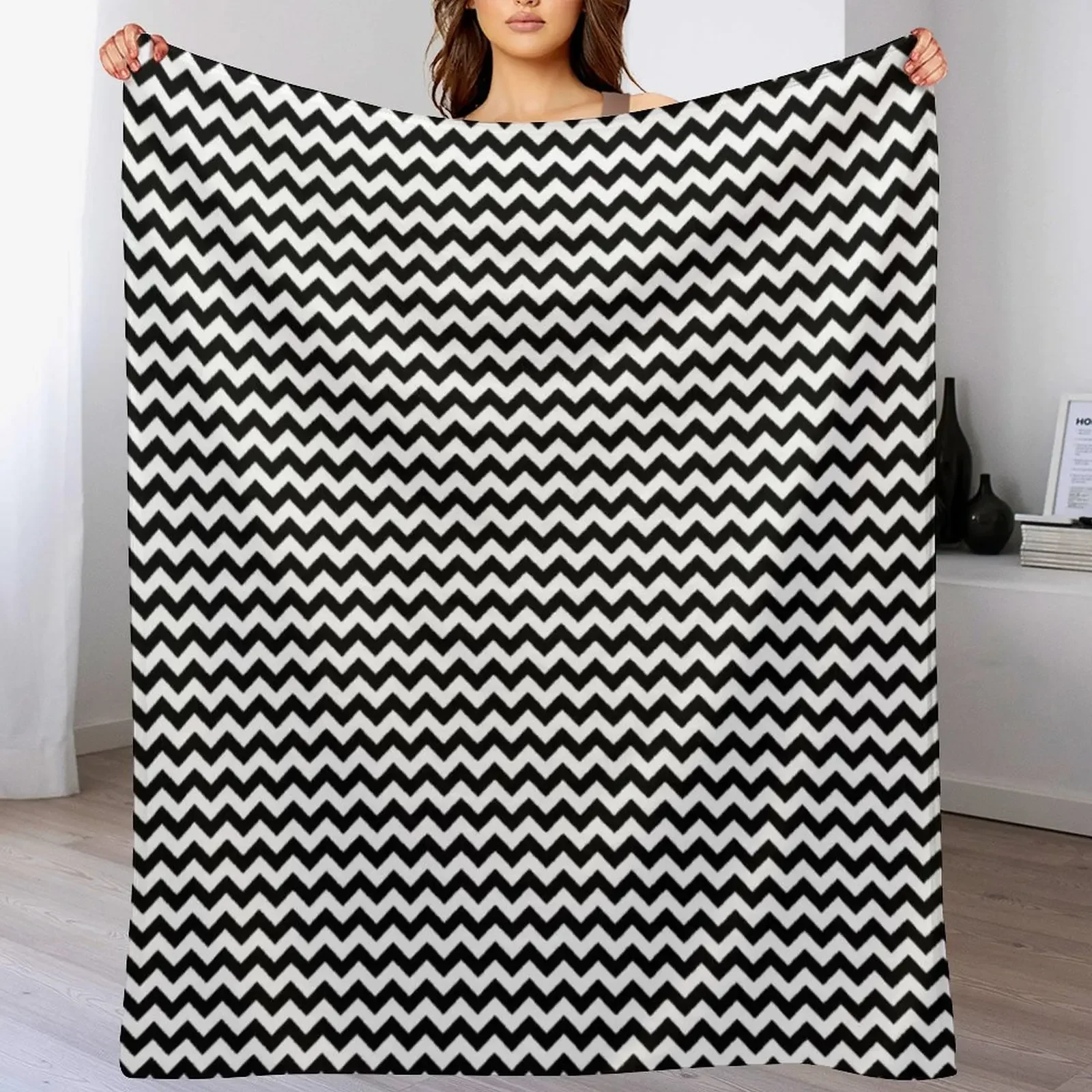 Black and White Simple Chevron Throw Blanket Fade Resistant Durable Throw Blanket