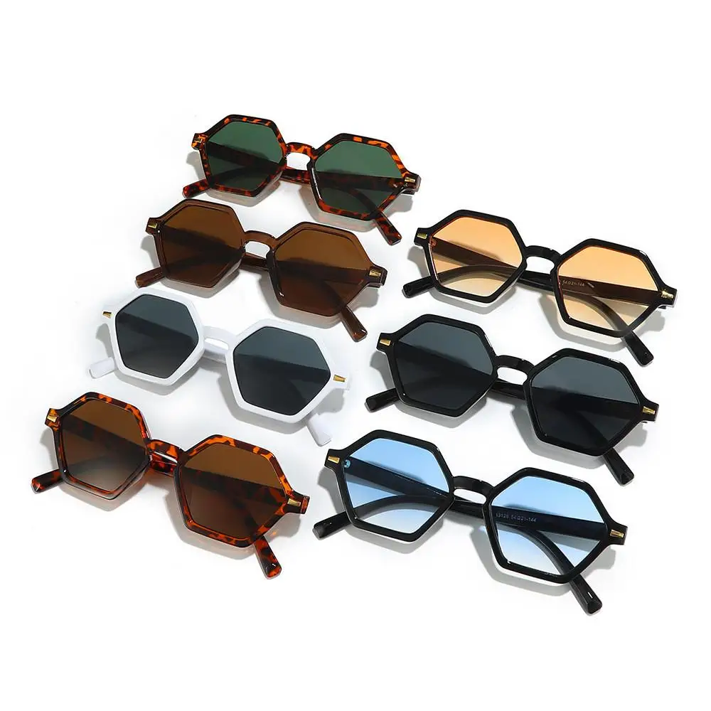 Hip-Hop Style Small Frame Sunglasses Vintage UV400 Hexagonal Rivets Decoration Shades Sun Glasses for Women & Men