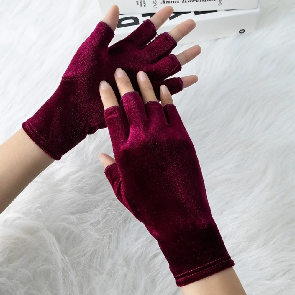 Velvet Material Winter Warm Gloves Korean Style Riding Design Fingerless Gloves Soft Fabric Driving Style Short Gloves For Women