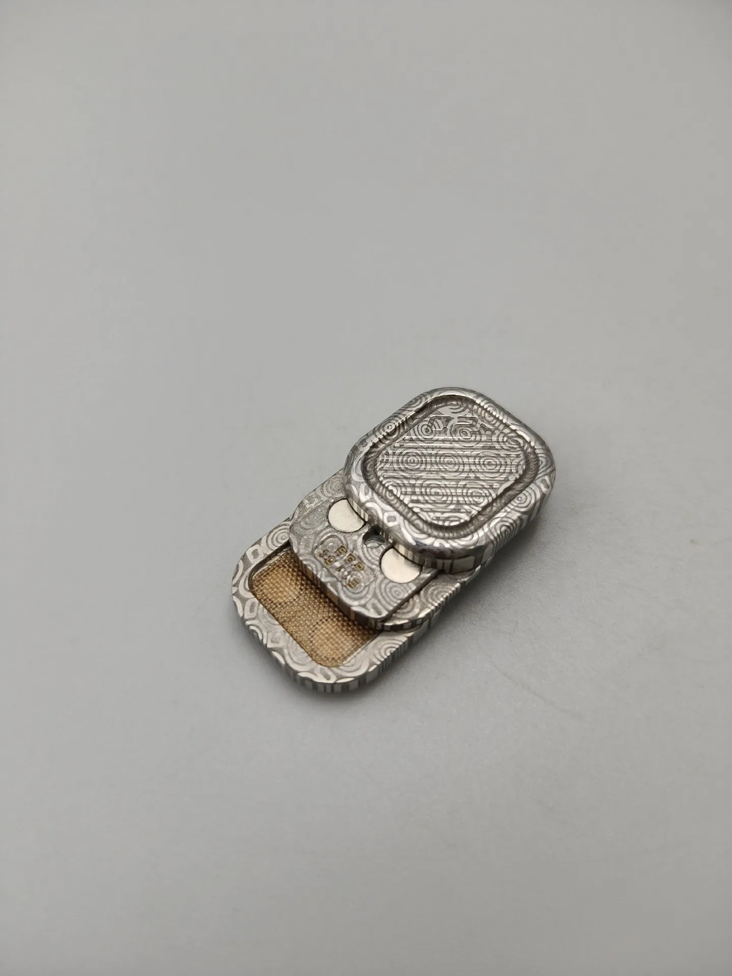 

Maci Damari Powder CP3nano Magnetic Push