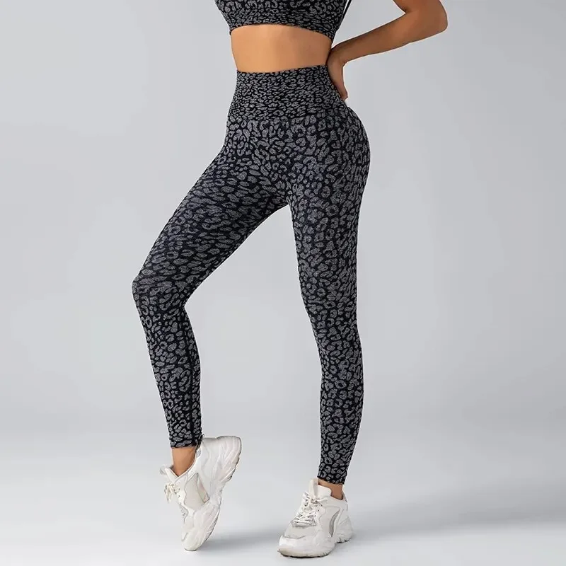 Women Seamless Leopard Print Yoga Pants with Hip Lifting and High Waist Fitness Pants with High Elasticity