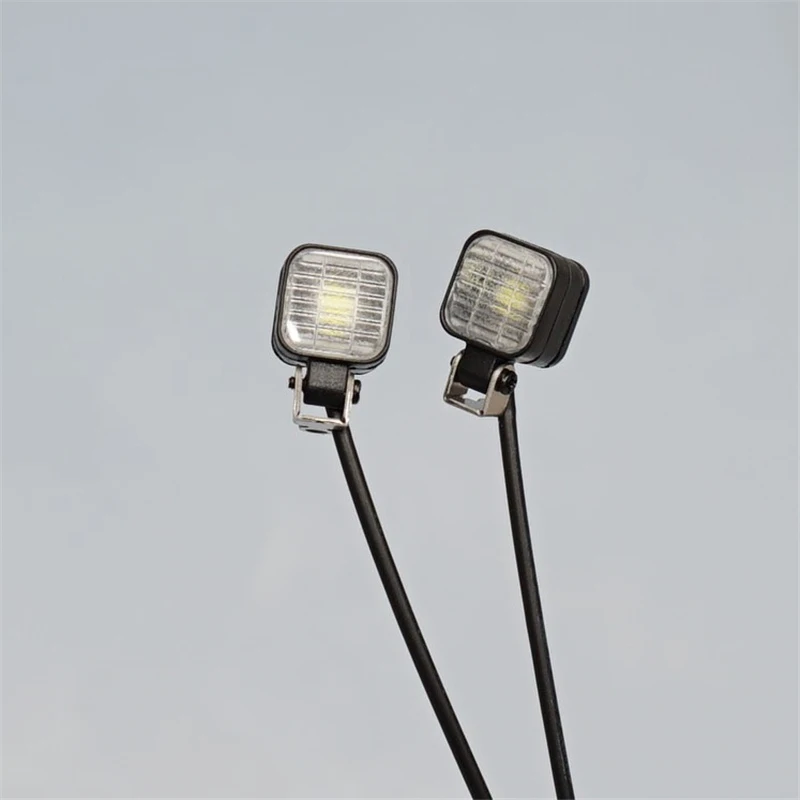 1 Pair LED Square Spotlight Lamp for 1/10 RC Crawler Car Trx4 Defender Scx10 1/14 Tamiya Truck SCANIA 770S VOLVO BENZ Arocs MAN