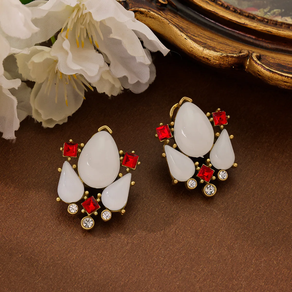 Retro palace style geometric drop stud earrings diamonds pearl earrings luxurious versatile style