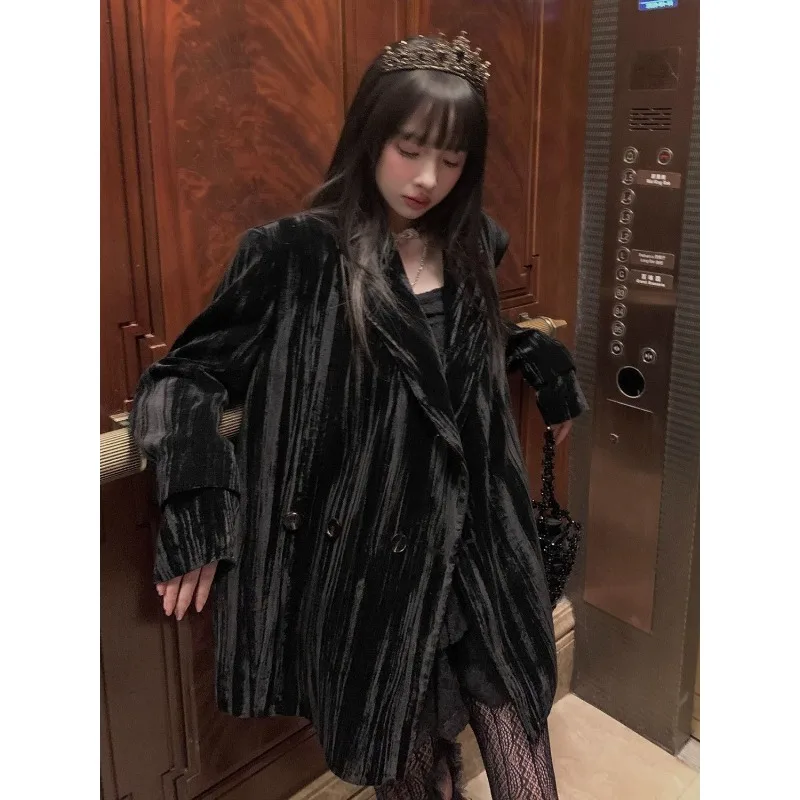 بليزرات نسائية تصميم مخملي سترة بدلة راقية لربيع وخريف جديد فضفاض مناسب بدلة غير رسمية سترة نسائية بأزرار