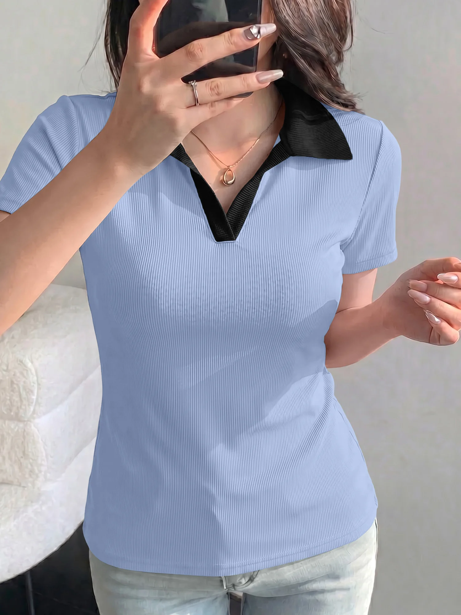 Summer New Women Casual Top Ribbed Polo Tee Color Contrast Collar V‑Neck Short Sleeve Stretch Knit Shirt For Ladies Daily Wear