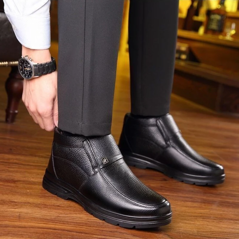 

​2025 Winter Men's Soft Leather Slip on Warm Shoes Thickened Fleece Lining Anti Slip Casual Boots​ Comfortable Warm Footwear
