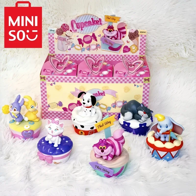 Heißer Verkauf auf Lager Miniso Disney Cupcake Serie Puppe Spielzeug Figur niedlichen Anime Dumbo Luzifer Mary Katze Ornament Desktop-Spielzeug Weihnachts geschenke