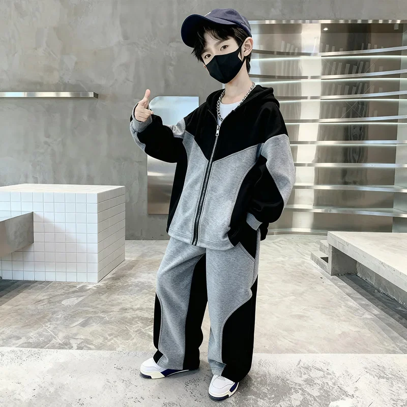 2025 مجموعة ملابس الخريف والشتاء للأطفال الأولاد سترة مرقعة للأطفال بقلنسوة + بدلة رياضية فضفاضة باللون الرمادي الطويل 4 8 10 12 14 سنة