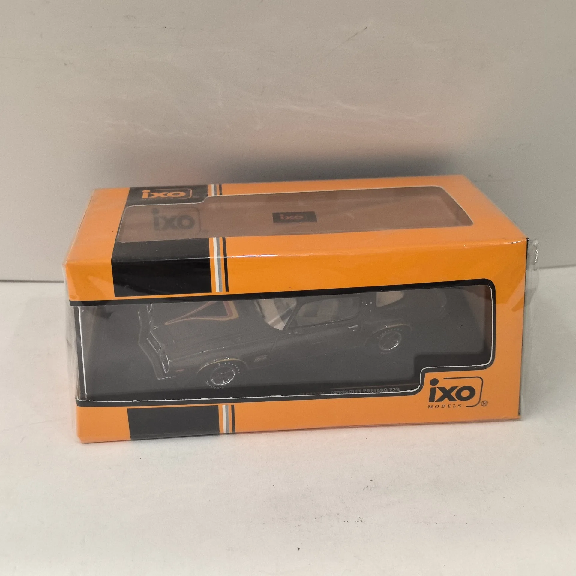 Diecast IXO 1/43 escala CHEVROLET CAMARO Z28 1977 Chevrolet coche en miniatura de aleación juguete coleccionable regalo recuerdo adorno de exhibición