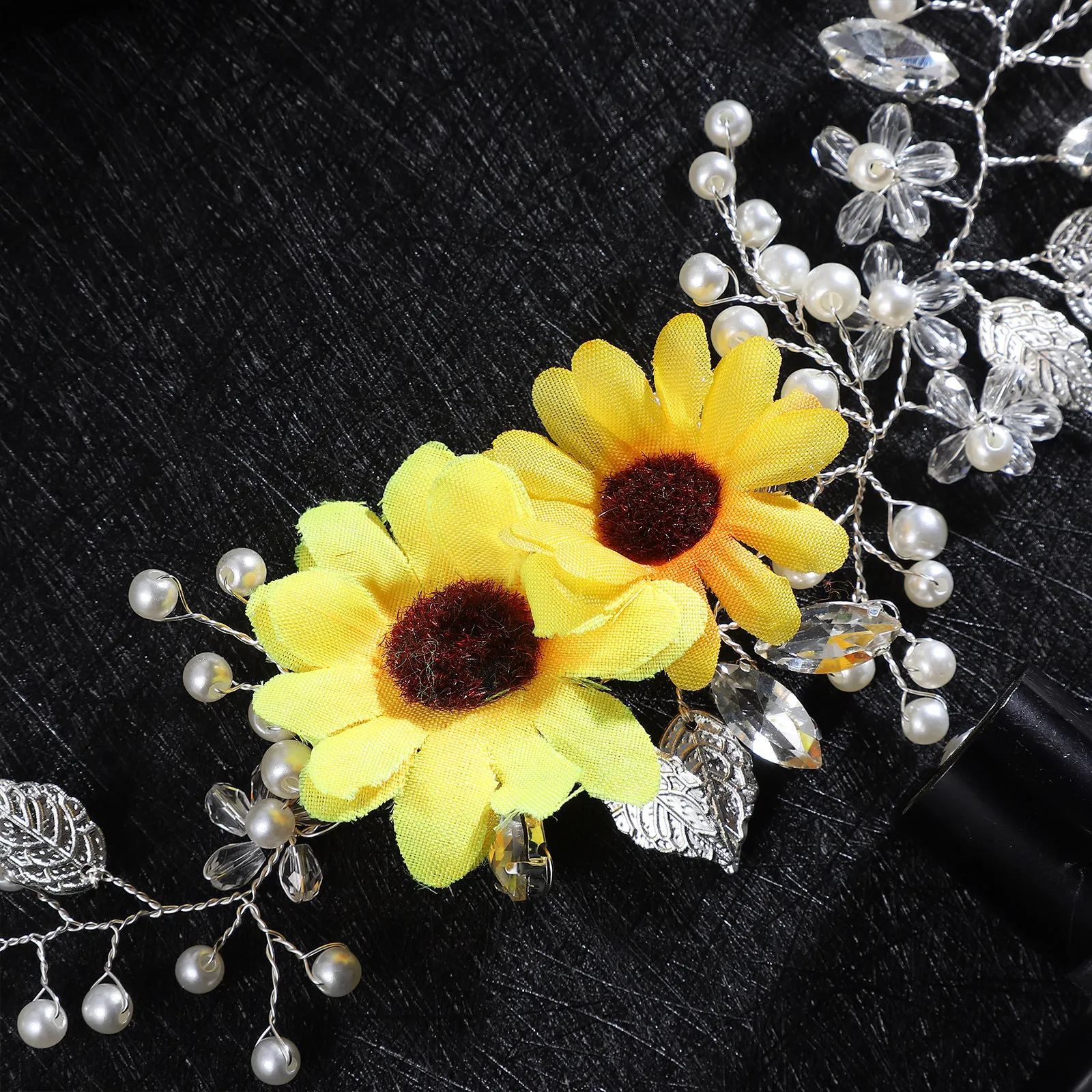Rhinestone Daisy Hairband Wedding Headpiece Elegant Fashion Bride Hair Adornment for Bride Party Prom Rhinestone Daisy Hairwear