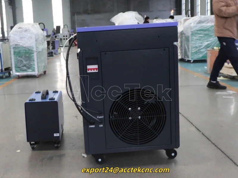 AccTek Laser 1500W 2000W 3000w 6000W Cnc 3 in 1 Saldatrici laser a fibra portatili Vendita calda Macchina per la pulizia della saldatura laser