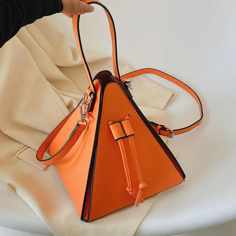 

Triangle Small Handbags for Women 2025 Trend Personality Fashion Crossbody Bag Ladies High Quality Leather Luxury Shoulder Bag