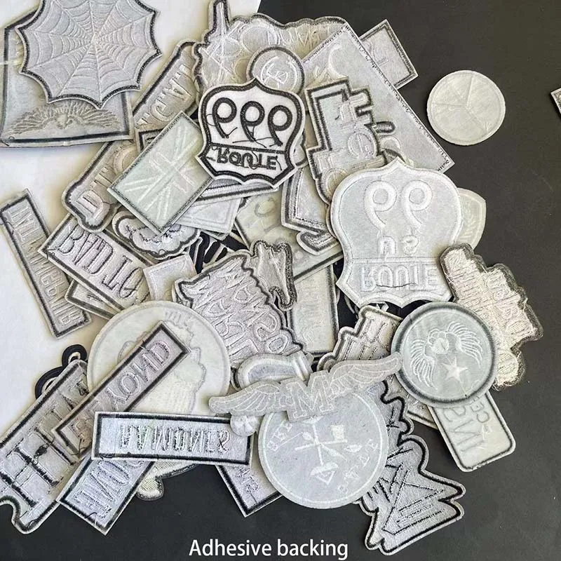 12 Stück/Punk-Metal-Rock-Band Schwarze Applikationen, Reparatur-Aufkleber für Kleidung, Thermoklebebilder, Stoff-Buchstaben-Stickabzeichen zum Aufbügeln – Detail 2