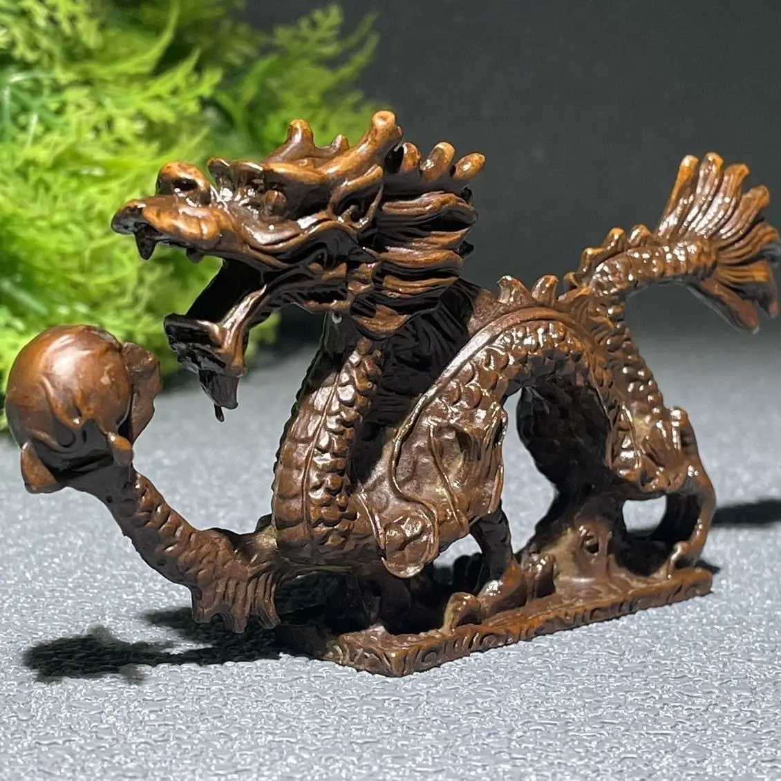 Retro Ball catching dragon Ornament Decoration Tea Pet Figurines Desk Decor Accessories