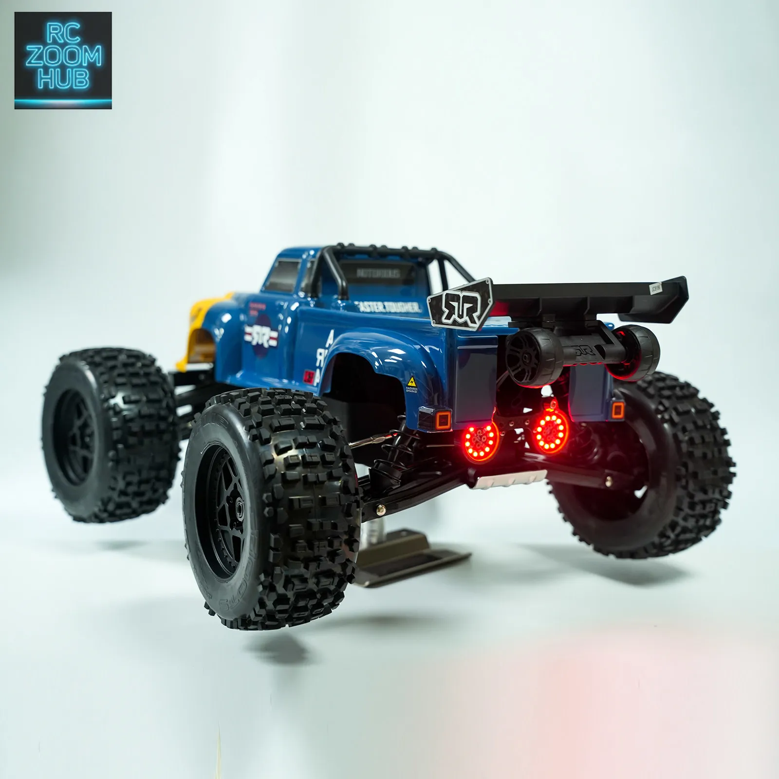 

Комплект светодиодных фонарей высокой яркости ARRMA V6 Outcast — передняя фара и прожектор для радиоуправляемого внедорожника