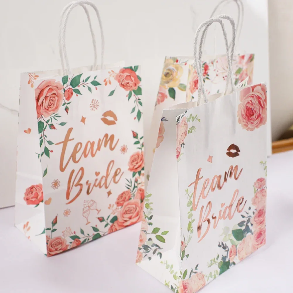 Bolsa de papel Kraft con estampado Floral para decoración de despedida de soltera, bolsa de regalo para novia, equipo bronceador, 6 piezas