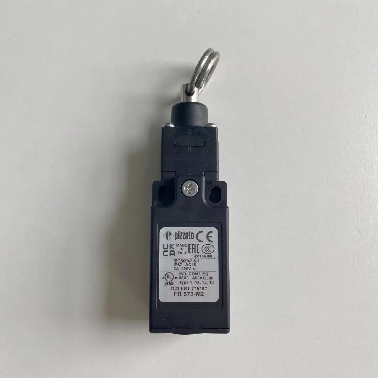 

New original Pizzato limit switch FR573-M2