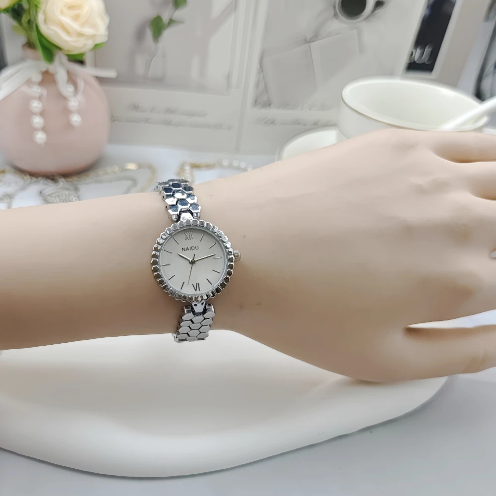 Honeycomb Series Women's Watches Niche Fashion Light Luxury Design Small Dial High Aesthetic Value Bracelet Watch