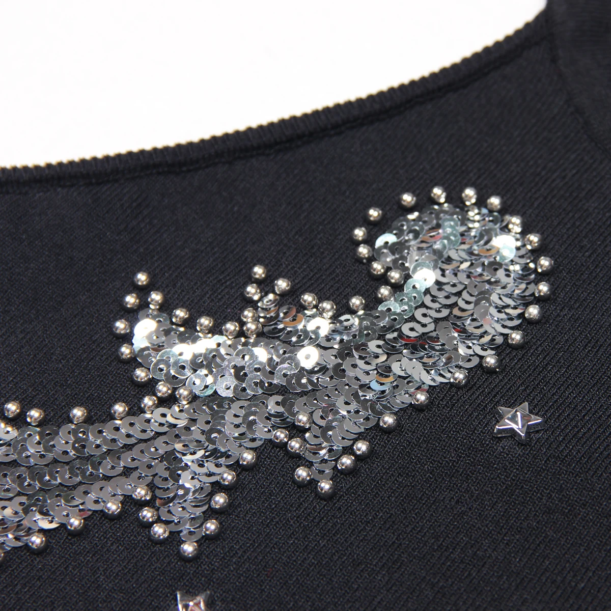 Sommer Neue Frauen Modische Temperament Pendeln Hochwertige Handgemachte Nagel Perle Rundhals Ärmellose Hosenträger Gestrickte Weste